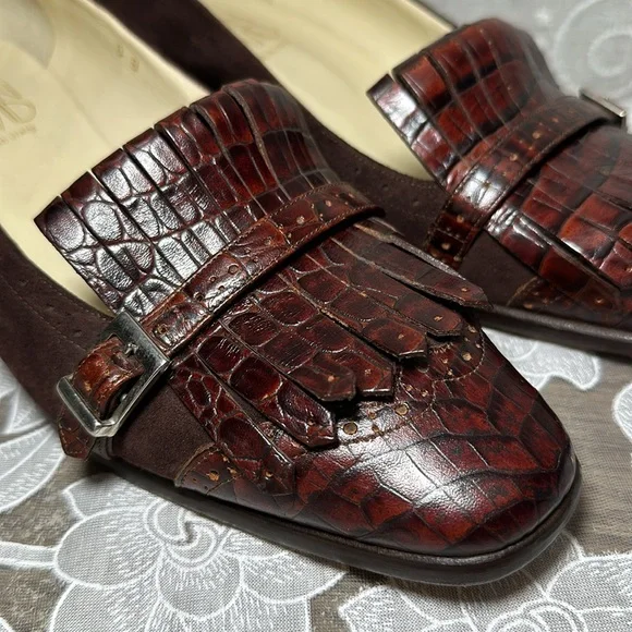 Joan & David Brown Loafer Heel Suede Embossed Buckle Fringe Vintage Italy 10 - Picture 4 of 16